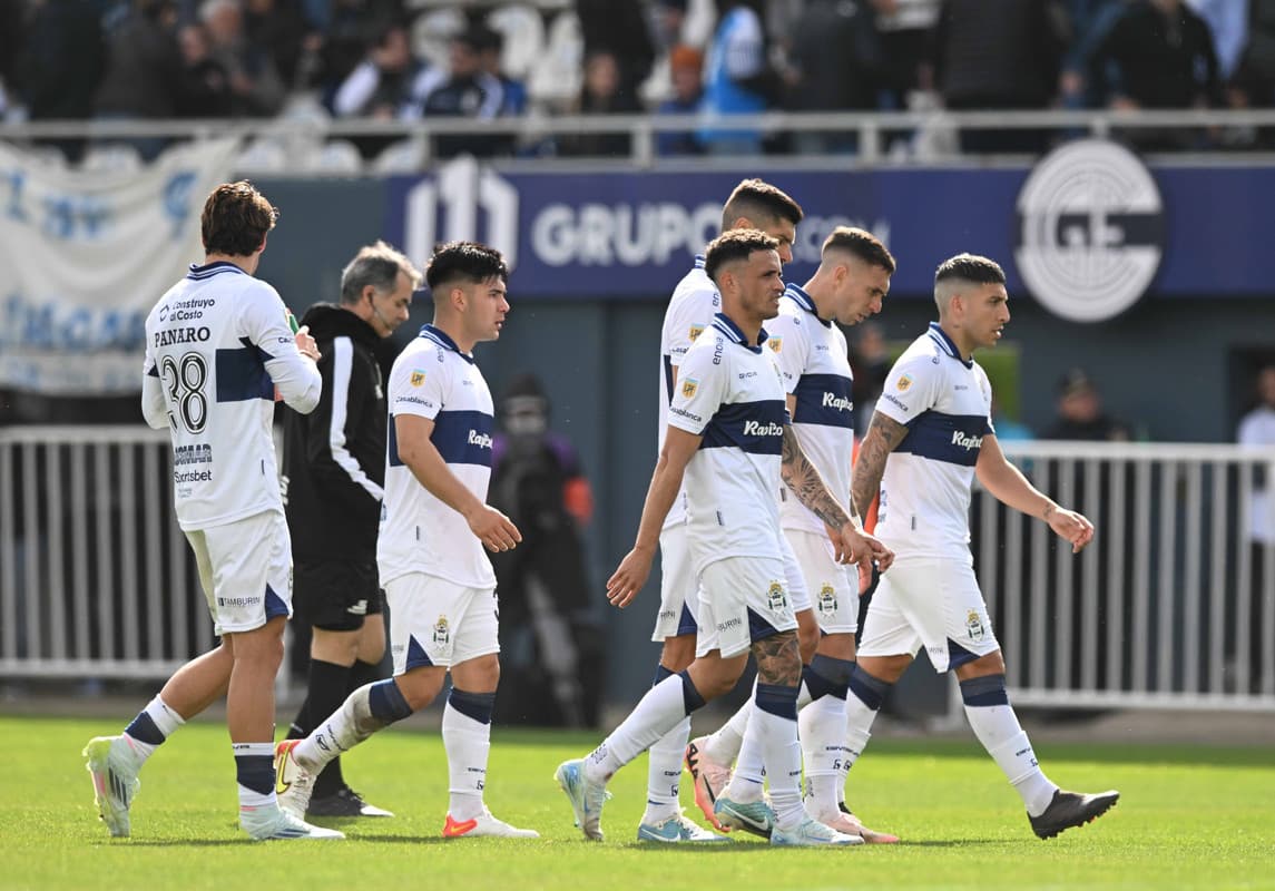 Gimnasia lo ganaba, pero Lanús se lo dio vuelta en el Bosque