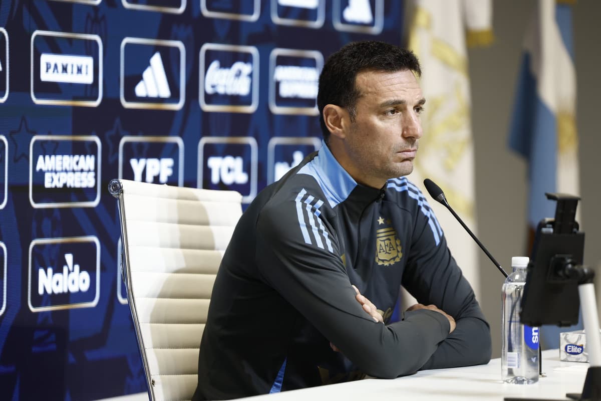 Lionel Scaloni mueve las piezas: Argentina visita a Ecuador con cambios y sin Messi