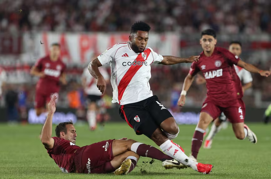 River visita a Lanús con la mente dividida entre el Clausura y la Copa Argentina