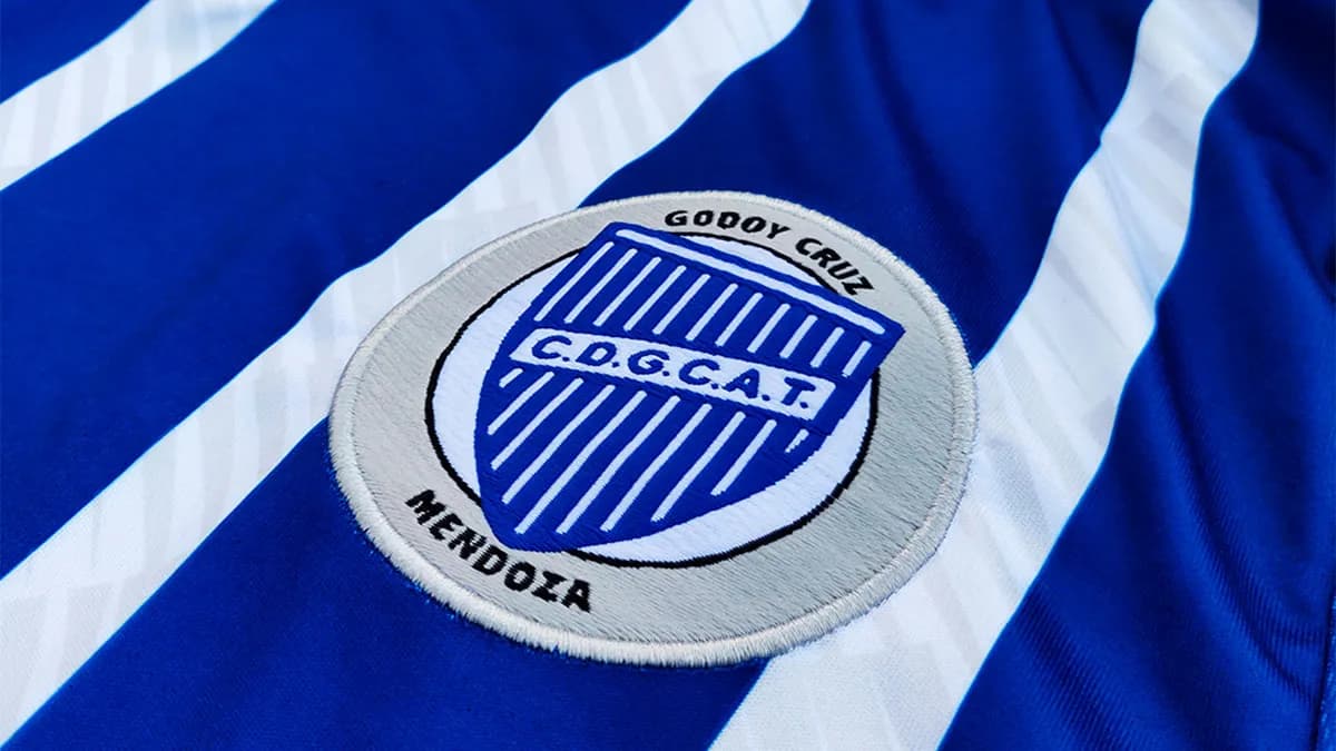  Godoy Cruz renueva su escudo 