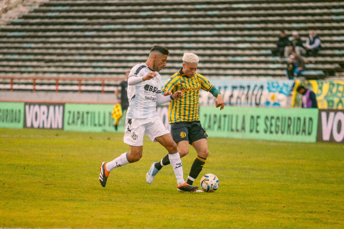 Aldosivi y Central Córdoba empataron sin goles en Mar del Plata