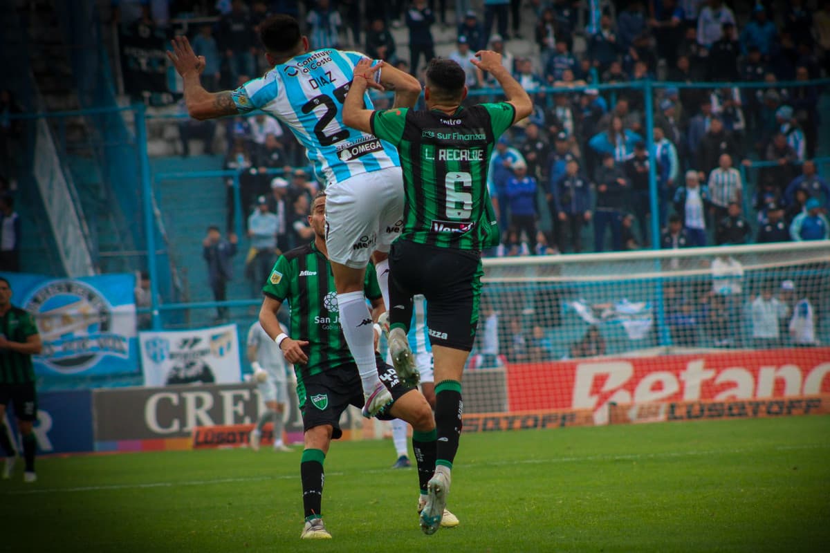 San Martín resignó dos puntos en un final amargo en Tucumán