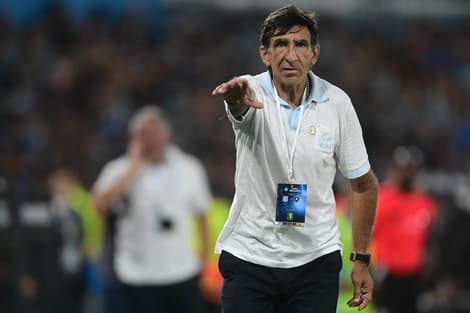 Con Costas presente, Racing visita a Belgrano 