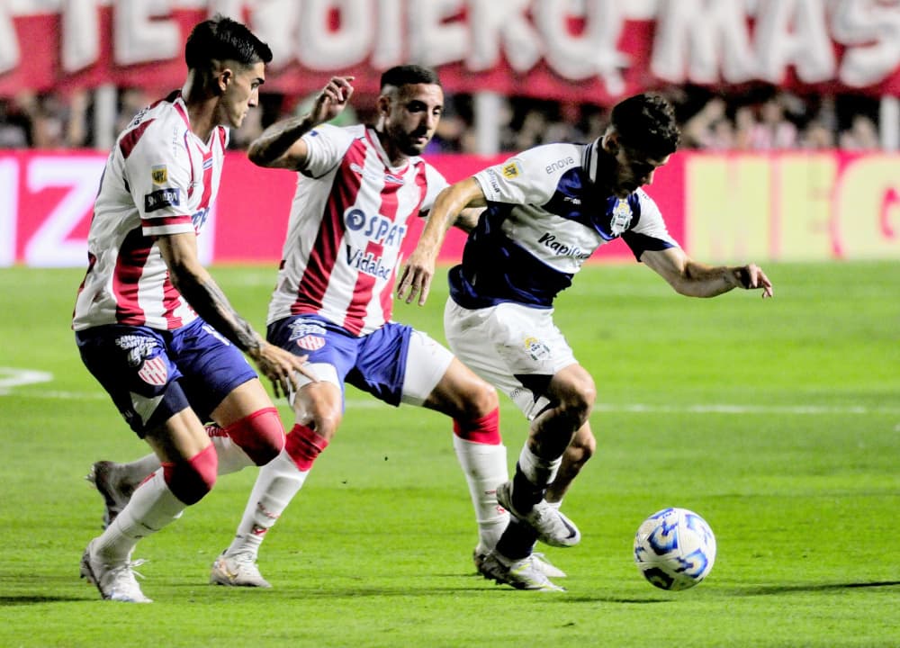 Gimnasia recibe a Unión en el Bosque con el objetivo de extender su buen momento