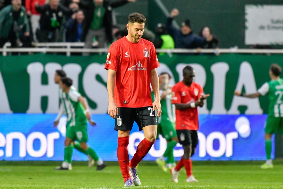 Estudiantes lo ganaba cómodo, pero se quedó sin nada en el Sur